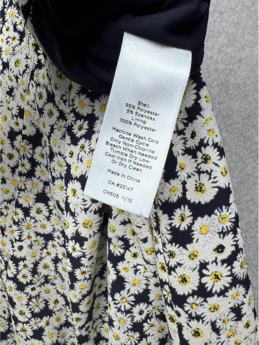 Talbots Petite 14P Daisy Floral Skirt Navy Old Money Coastal Grandma Aesthetic - Picture 6 of 10